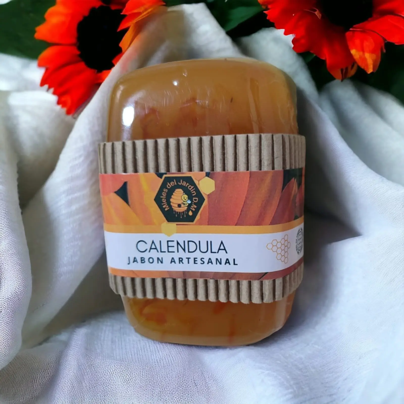 jabón artesanal de caléndula y miel x 120 g